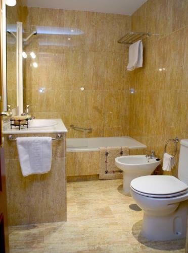 Apartamentos Miguel Angel Естепона Стая снимка